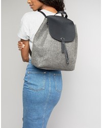 dunkelgrauer Rucksack von Mango