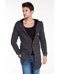 dunkelgrauer Strick Pullover mit einem Kapuze von Cipo & Baxx