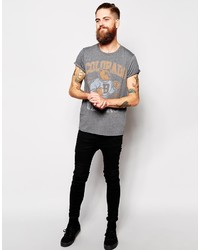 dunkelgraues bedrucktes T-Shirt mit einem Rundhalsausschnitt von Asos