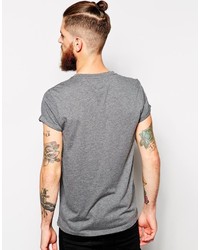 dunkelgraues bedrucktes T-Shirt mit einem Rundhalsausschnitt von Asos