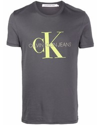 dunkelgraues bedrucktes T-Shirt mit einem Rundhalsausschnitt von Calvin Klein Jeans