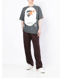 dunkelgraues bedrucktes T-Shirt mit einem Rundhalsausschnitt von A Bathing Ape