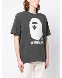 dunkelgraues bedrucktes T-Shirt mit einem Rundhalsausschnitt von A Bathing Ape