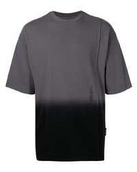 dunkelgraues bedrucktes T-Shirt mit einem Rundhalsausschnitt von Izzue