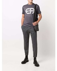 dunkelgraues bedrucktes T-Shirt mit einem Rundhalsausschnitt von Emporio Armani