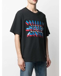 dunkelgraues bedrucktes T-Shirt mit einem Rundhalsausschnitt von Maison Margiela