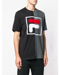 dunkelgraues bedrucktes T-Shirt mit einem Rundhalsausschnitt von Fila