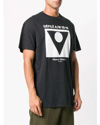 dunkelgraues bedrucktes T-Shirt mit einem Rundhalsausschnitt von Maison Margiela