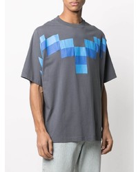 dunkelgraues bedrucktes T-Shirt mit einem Rundhalsausschnitt von Marcelo Burlon County of Milan