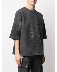 dunkelgraues bedrucktes T-Shirt mit einem Rundhalsausschnitt von Formy Studio