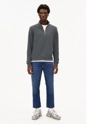 dunkelgraues besticktes Fleece-Sweatshirt von Armedangels