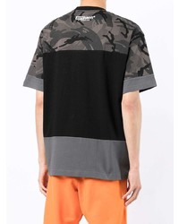 dunkelgraues Camouflage T-Shirt mit einem Rundhalsausschnitt von AAPE BY A BATHING APE