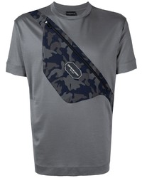 dunkelgraues Camouflage T-Shirt mit einem Rundhalsausschnitt von Emporio Armani