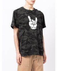 dunkelgraues Camouflage T-Shirt mit einem Rundhalsausschnitt von Mostly Heard Rarely Seen