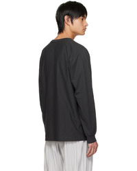 dunkelgraues Langarmshirt von Homme Plissé Issey Miyake