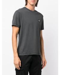 dunkelgraues T-Shirt mit einem Rundhalsausschnitt von Stone Island