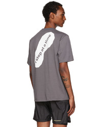 dunkelgraues T-Shirt mit einem Rundhalsausschnitt von UNNA
