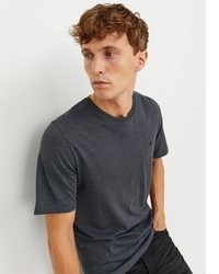 dunkelgraues T-Shirt mit einem Rundhalsausschnitt von Jack & Jones