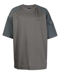 dunkelgraues T-Shirt mit einem Rundhalsausschnitt von Juun.J