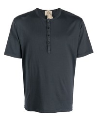 dunkelgraues T-shirt mit einer Knopfleiste von Ten C