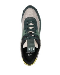 dunkelgrüne bedruckte niedrige Sneakers von Armani Exchange