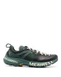 dunkelgrüne bedruckte niedrige Sneakers von Merrell