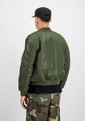 dunkelgrüne Bomberjacke von Alpha Industries