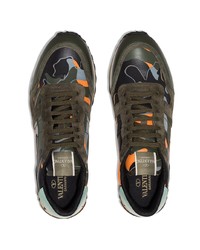 dunkelgrüne Camouflage Sportschuhe von Valentino Garavani