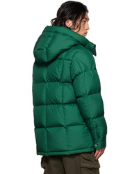 dunkelgrüne Daunenjacke von Moncler