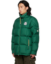 dunkelgrüne Daunenjacke von Moncler