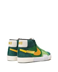 dunkelgrüne hohe Sneakers aus Leder von Nike