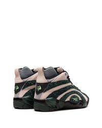 dunkelgrüne hohe Sneakers aus Wildleder von Reebok