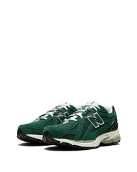 dunkelgrüne niedrige Sneakers von New Balance