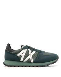 dunkelgrüne niedrige Sneakers von Armani Exchange