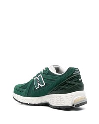 dunkelgrüne niedrige Sneakers von New Balance