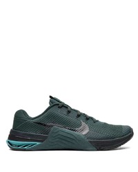 dunkelgrüne niedrige Sneakers von Nike