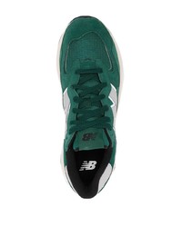 dunkelgrüne Sportschuhe von New Balance