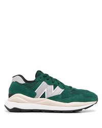 dunkelgrüne Sportschuhe von New Balance