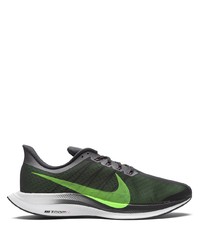 dunkelgrüne Sportschuhe von Nike