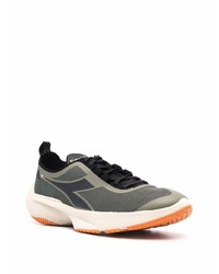 dunkelgrüne Sportschuhe von Diadora