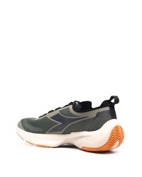 dunkelgrüne Sportschuhe von Diadora