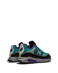 dunkelgrüne Sportschuhe von New Balance