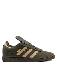 dunkelgrüne Wildleder niedrige Sneakers von adidas