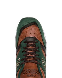 dunkelgrüne Wildleder niedrige Sneakers von New Balance