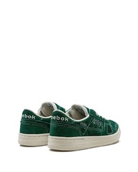 dunkelgrüne Wildleder niedrige Sneakers von Reebok