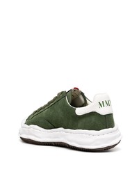 dunkelgrüne Wildleder niedrige Sneakers von Maison Mihara Yasuhiro