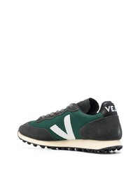 dunkelgrüne Wildleder niedrige Sneakers von Veja