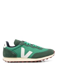 dunkelgrüne Wildleder niedrige Sneakers von Veja