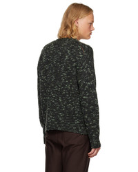 dunkelgrüner bedruckter Pullover mit einem Rundhalsausschnitt von Auralee