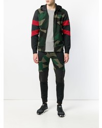 dunkelgrüner Camouflage Pullover mit einem Kapuze von Hydrogen